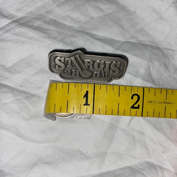Vintage Harley Davidson HOG Sturgis 2011 collectible jacket/vest/hat pin. - Picture 3 of 4